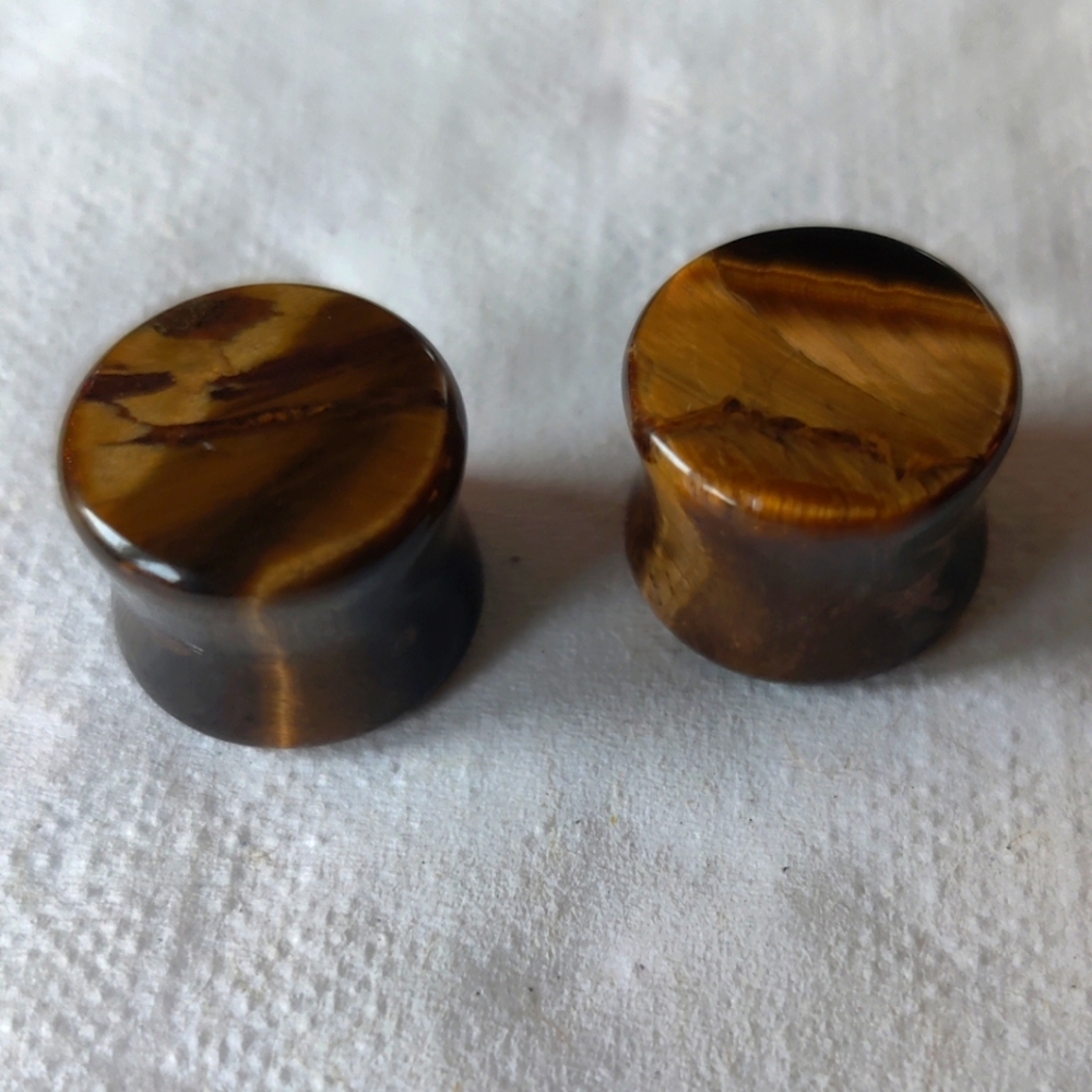 1\2 inch tigers eye ear gauges